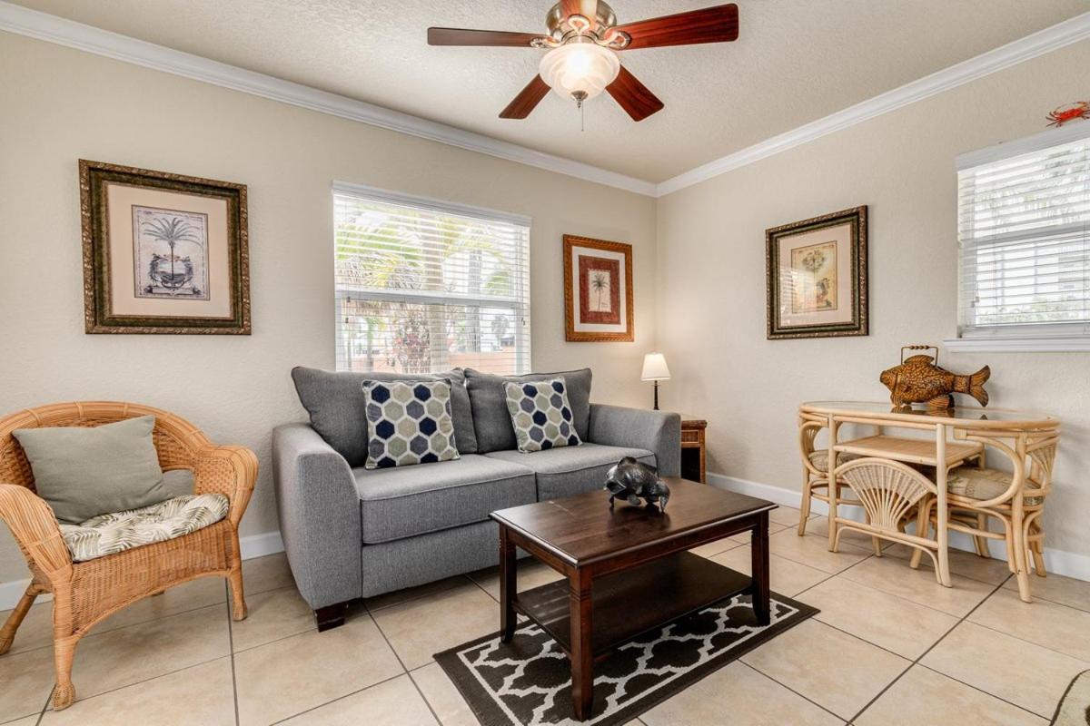 Walkable To Restaurants And Steps To The Beach! - Coconut Villa'S Suite 10 St. Pete Beach Ngoại thất bức ảnh