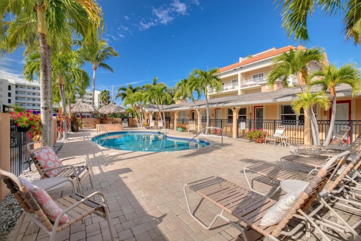 Walkable To Restaurants And Steps To The Beach! - Coconut Villa'S Suite 10 St. Pete Beach Ngoại thất bức ảnh